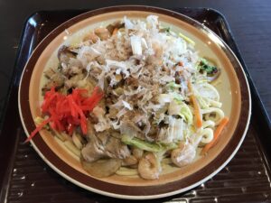 焼きうどん SPA EASにて