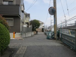 近江神宮前駅の矢印に従って行った先 行き止まりになっていました