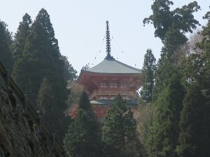 比叡山 延暦寺 法華総持院東塔 坂本ケーブル延暦寺駅からの参道から撮影