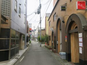 大津市 浜大津 さながらここが歓楽街です
