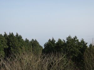 琵琶湖があるはずの方角 比叡山頂から撮影