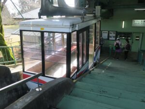 叡山ロープウェイ 比叡駅 車両