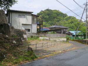 湯ヶ島温泉 朽ち果てた牛乳屋さん兼食料品店があったと思われる場所 空き地になっていました