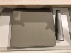ベッセルイン千葉駅前 スタンダードシングル 引き出しの中身 懐中電灯が入っています