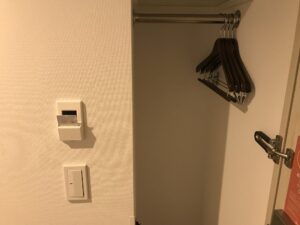 ベッセルイン千葉駅前 スタンダードシングル カードキーホルダーとハンガー