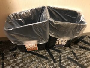 アパホテル 高崎駅前 シングル ゴミ箱 燃えるゴミと燃えないゴミの2つあります