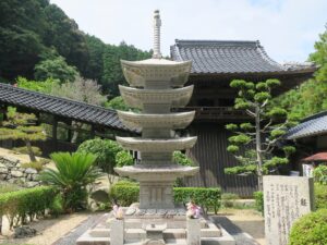 香山公園 瑠璃光寺 五重塔 石でできたミニチュア