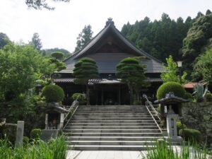 香山公園 瑠璃光寺 本堂