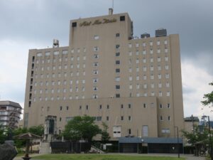 山口 湯田温泉 ホテルニュータナカ 建物