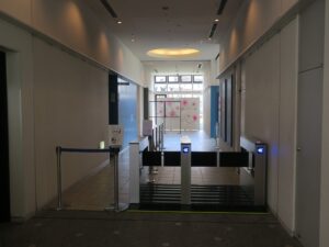 下関 海峡ゆめタワー エレベーターへの改札口