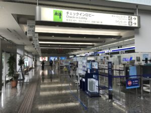 山口宇部空港 国内線ターミナル チェックインロビー
