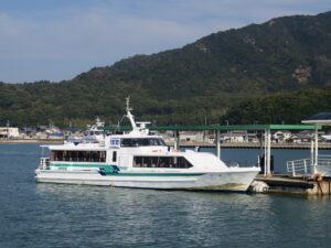小豆島 土庄港 宇野行き高速船 ひかり