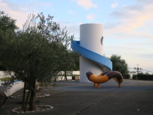 小豆島 オリーブ園 滑り台を近くから