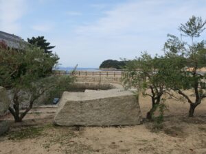 小豆島 道の駅 大坂城残石記念公園 運搬棟外部展示