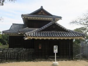 松山城 艮門