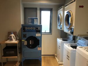 ドーミーイン・global cabin浅草 12階 コインランドリー 電子レンジもあります