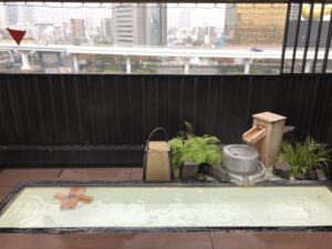 ドーミーイン・global cabin浅草 10階 展望足湯