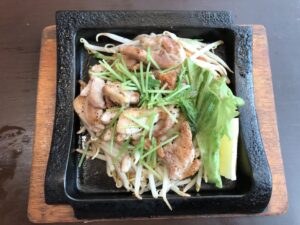薩摩地鶏もも炭火焼 横浜天然温泉 SPA EASにて