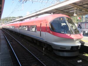 近畿日本鉄道 23000系 特急伊勢志摩ライナー 全体 鳥羽駅で撮影