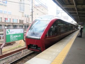 近畿日本鉄道 80000系 特急ひのとり 前面 津駅で撮影