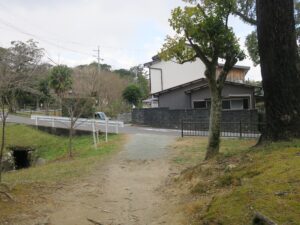 津偕楽公園 入口を入るとすぐ出口です