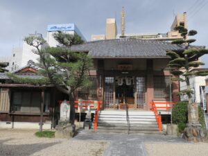 津 初馬寺 本堂