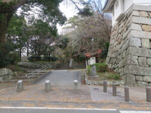 津城跡 丑寅櫓脇の入り口