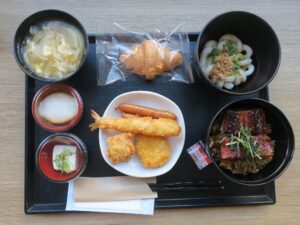 ドーミーイン津 朝食例 うなぎ飯と伊勢うどん
