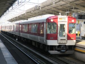 近畿日本鉄道 5200系 編成全体 宇治山田駅にて撮影