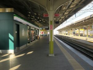 近鉄山田線 宇治山田駅 4番線 主に伊勢市・大和八木・京都・大阪難波・津・名古屋方面に行く列車が発着します
