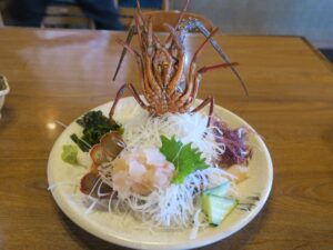 伊勢エビの刺身 お食事処 丸栄にて