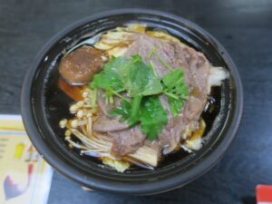 クインテッサホテル伊勢志摩 夕食 松阪牛すき焼き懐石 すき焼きが出来上がったところ