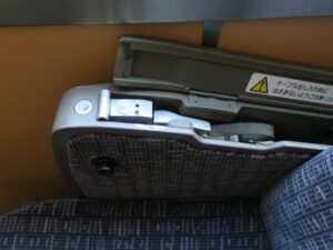 近畿日本鉄道 21020系 特急アーバンライナーnext ひじ掛けテーブル
