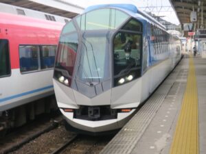 近畿日本鉄道 50000系 特急しまかぜ 前面 鳥羽駅にて撮影