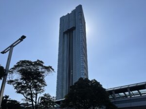 アパホテル&リゾート 東京ベイ幕張 建物 北側から撮影