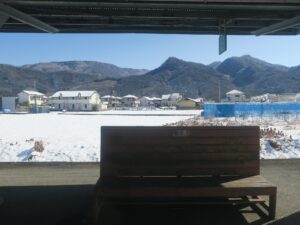 秩父鉄道線 野上駅 ホーム 今日は雪深い日でした