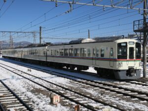 西武鉄道 4000系 全体 秩父駅で撮影