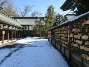秩父神社 本殿の絵馬 今日は雪深い日でした