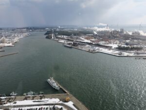 秋田市ポートタワー 5階展望台からの眺め 海側南方向を撮影