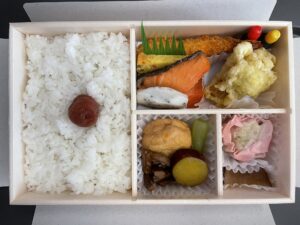 あきたこまち弁当 中身