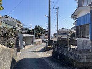 JR太海駅周辺 温泉街というよりは漁師町のような感じです