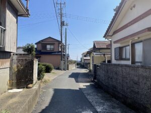 JR太海駅周辺 温泉街というよりは漁師町のような感じです