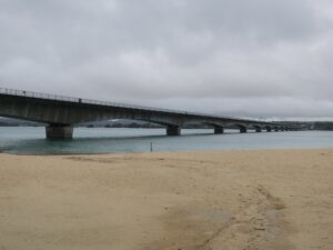 古宇利大橋 古宇利ビーチから撮影