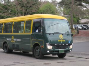 草津温泉 町内巡回バス 前面 テルメテルメ前停留所付近で撮影