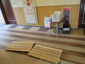 戸倉上山田温泉 ホテルプラトン ここから先は土足厳禁です