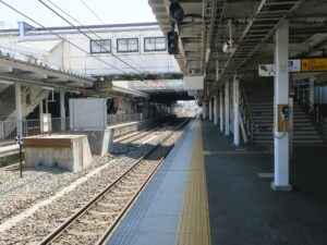 北しなの線 長野駅 2番線 主に北しなの線で上越妙高方面に行く列車が発着します