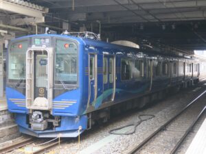 しなの鉄道線 SR1系 全体 長野駅にて