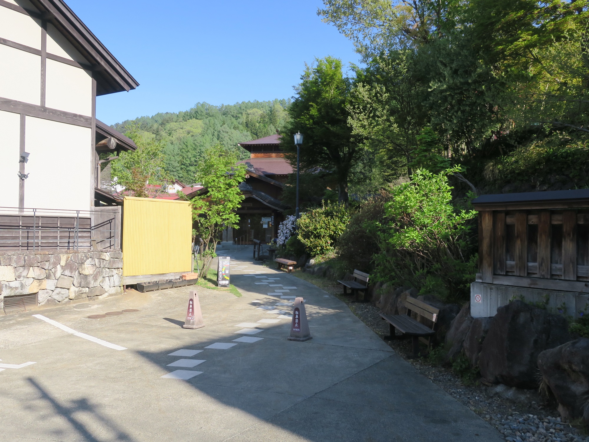 野沢温泉 麻釜温泉公園 ふるさとの湯 建物