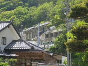 上山田温泉 恐らくはホテルだったと思われる廃墟