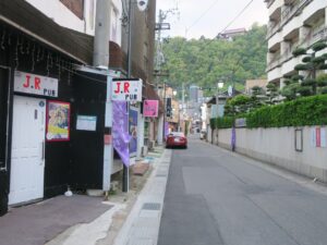 上山田温泉 新世界通り このスナックが営業しているかどうかは怪しいです